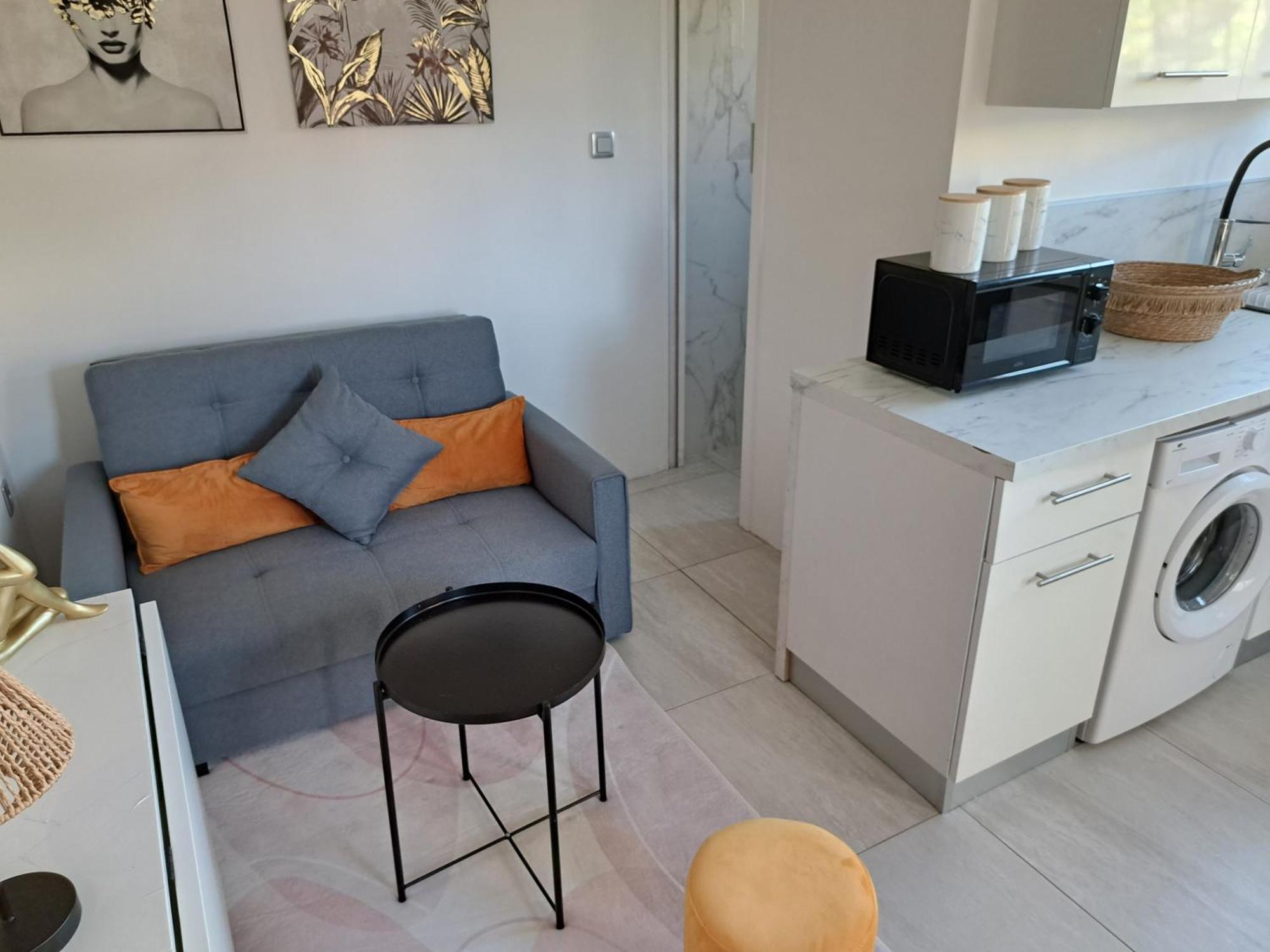 Seduisant Studio Avec Cour Privative La Crau Exterior photo